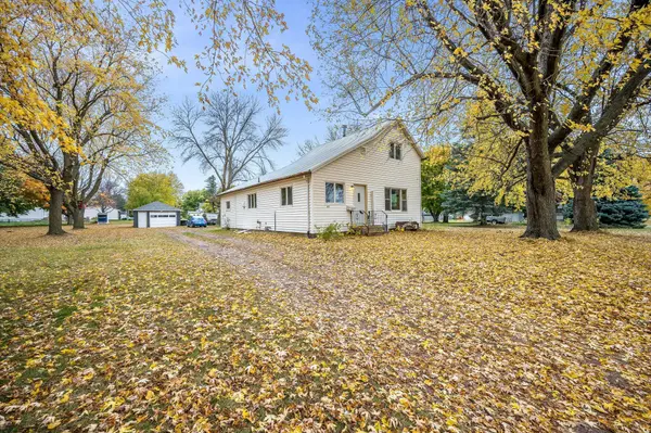 602 Kenzie ST, Sherburn, MN 56171