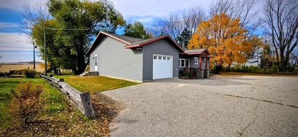 117 Memorial DR NW, Hoffman, MN 56339