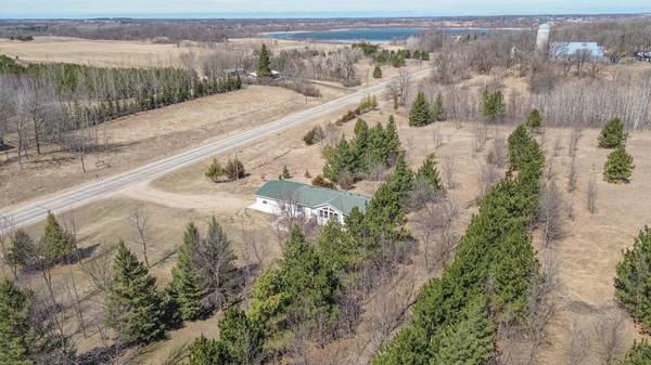 37923 County Highway 44, Richville, MN 56576