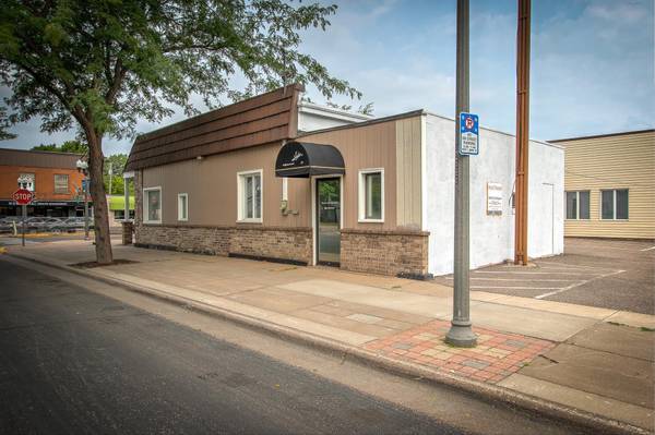 244 Main ST S, Cambridge, MN 55008