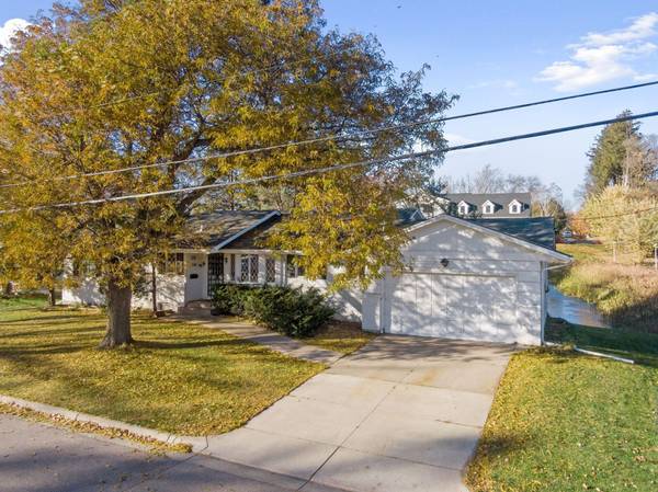 5536 Saint Johns AVE, Edina, MN 55424