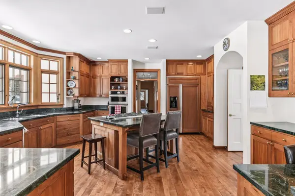 3 Circle E, Edina, MN 55436