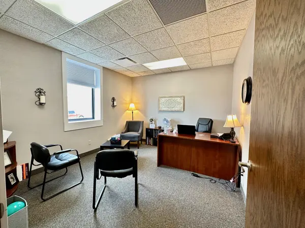 125 W Lincoln AVE #Suite 3, Fergus Falls, MN 56537