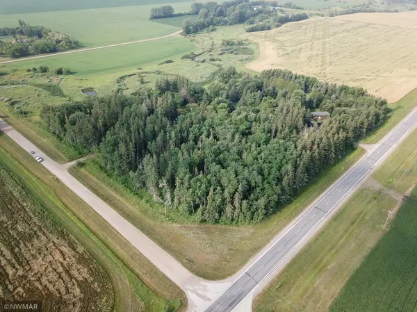 25913 County Road 129, Roseau, MN 56751