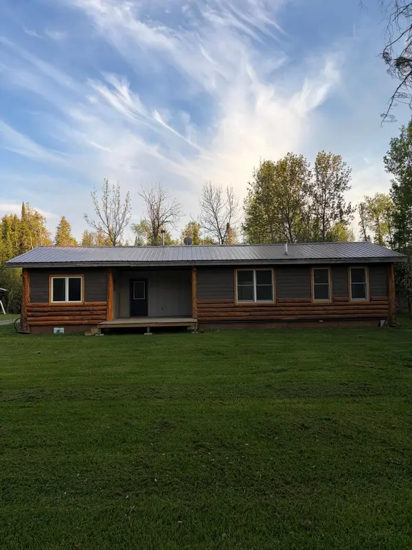 9289 Dawson RD NW, Angle Inlet, MN 56711