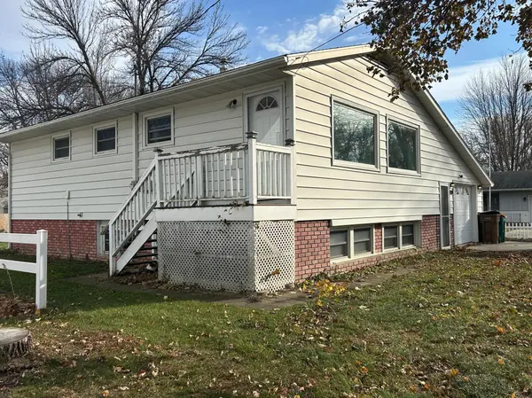 471 1st AVE SW, Glenville, MN 56036