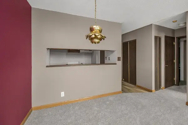 1181 Edgcumbe RD #406, Saint Paul, MN 55105