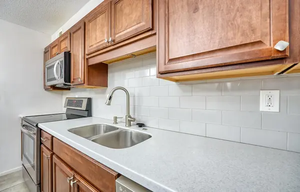6423 Colony WAY #2G, Edina, MN 55435