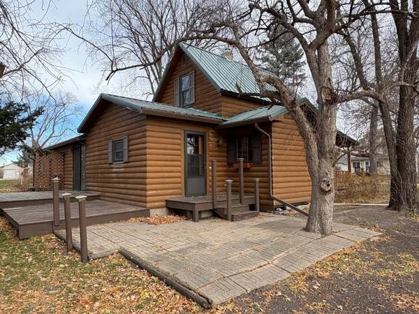 208 21st ST S, Benson, MN 56215