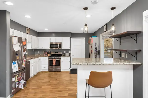 701 E 134th ST, Burnsville, MN 55337