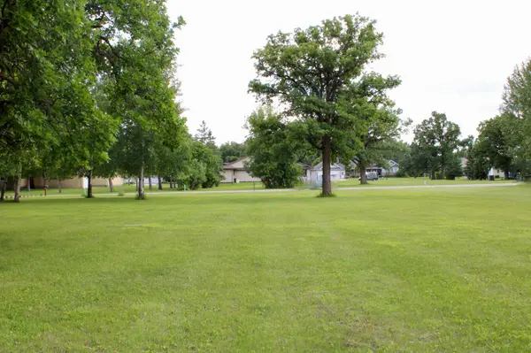 401 Robson CT, Thief River Falls, MN 56701