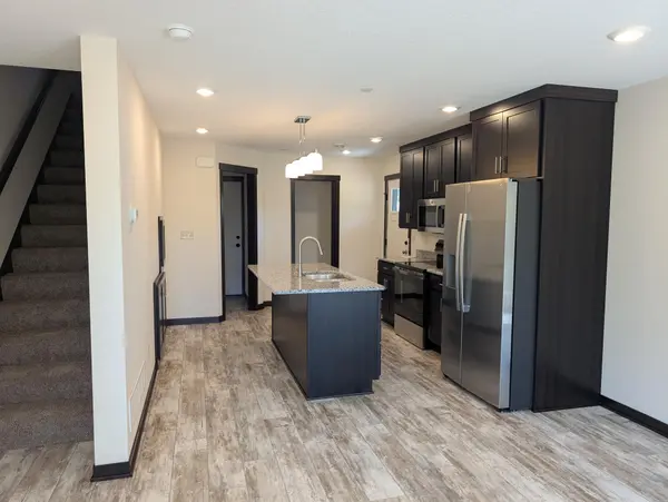 216 Pries ST NW, Eyota, MN 55934