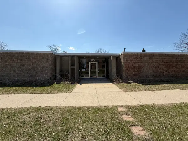 1204 7th ST S, Saint Cloud, MN 56301