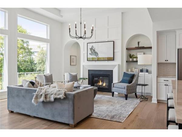 9215 Timberland TRL, Eden Prairie, MN 55347