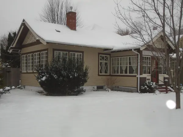 1048 Linwood AVE, Saint Paul, MN 55105