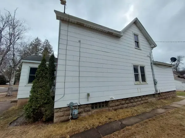 528 10th ST S, Virginia, MN 55792