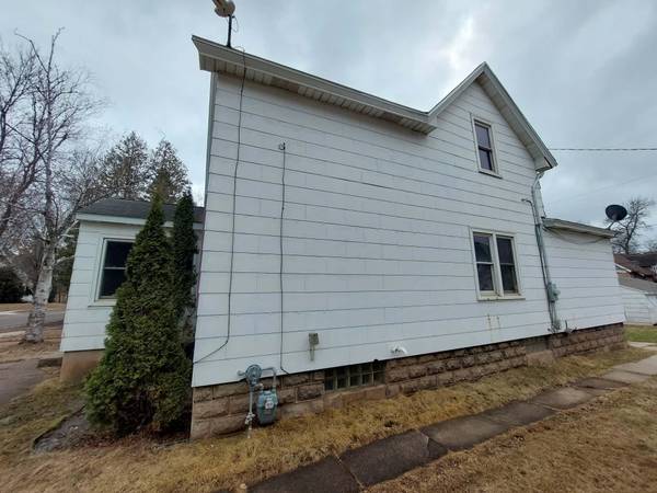 528 10th ST S, Virginia, MN 55792
