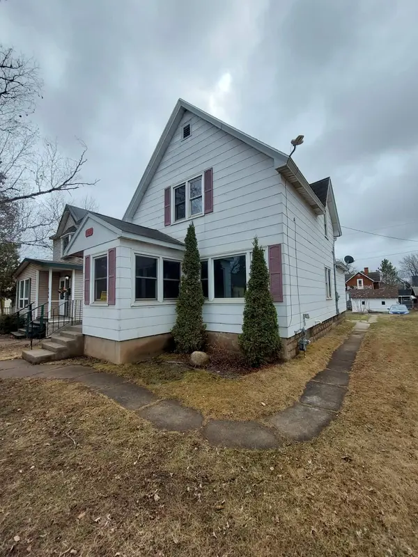 528 10th ST S, Virginia, MN 55792
