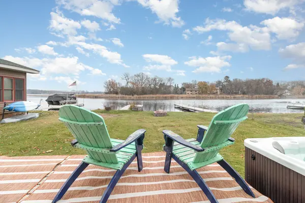 735 Woodland DR SE, Forest Lake, MN 55025