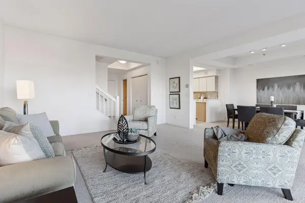 1201 Yale PL #403, Minneapolis, MN 55403