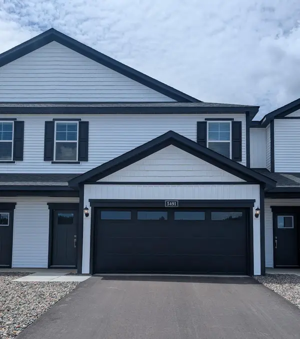 5491 Fall Meadow TRL, North Branch, MN 55056