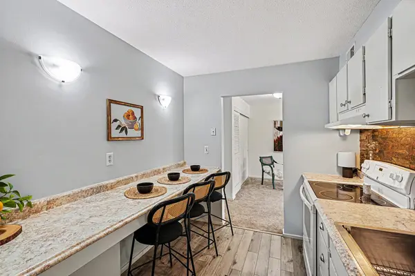 6423 Colony WAY #3L, Edina, MN 55435