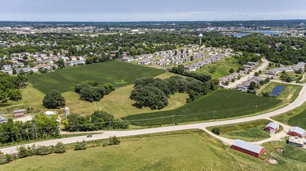 XXXXXX Country Club RD W, Rochester, MN 55902