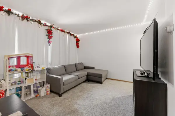 5733 Bossen TER, Minneapolis, MN 55417