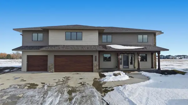 6490 Selkirk DR S, Fargo, ND 58104