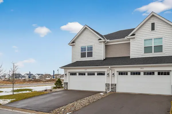1935 Prospect LN, Carver, MN 55315