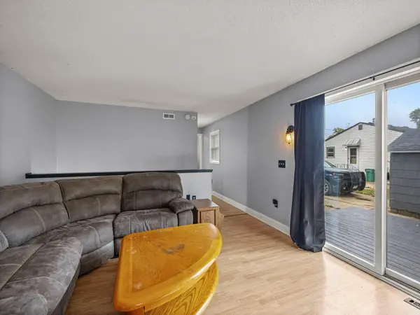 406 5th ST NW, Montgomery, MN 56069