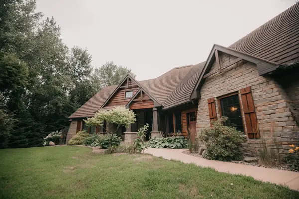 650 33rd ST NW, Austin, MN 55912