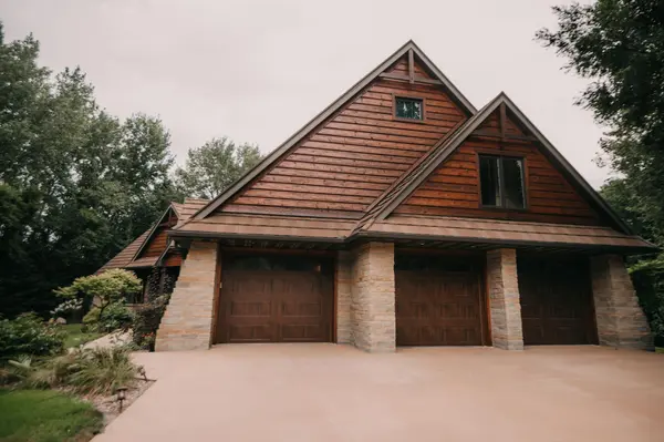 650 33rd ST NW, Austin, MN 55912