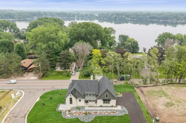 2706 Lakeview CT, Little Canada, MN 55117