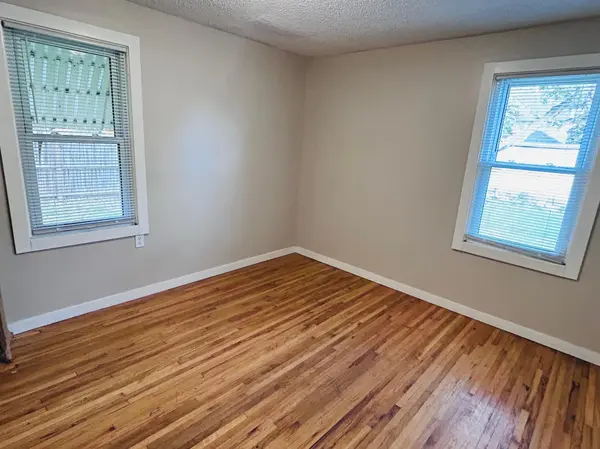 567 Livingston AVE, Saint Paul, MN 55107