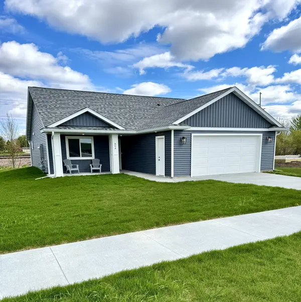 804 2nd St SE, Dodge Center, MN 55927
