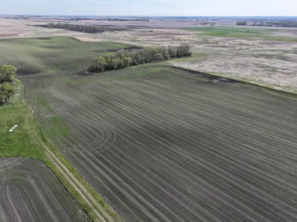 1st St SE 1st St SE, Cooperstown, ND 58425