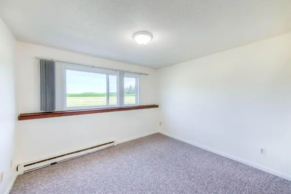18 NE Schmitz ST, Adams, MN 55909