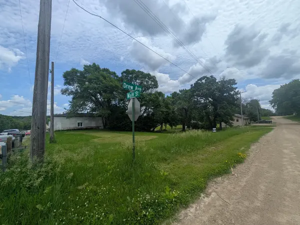9615 Main ST, Elko New Market, MN 55020