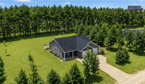 1400 Carriage Hill DR, Hinckley, MN 55037