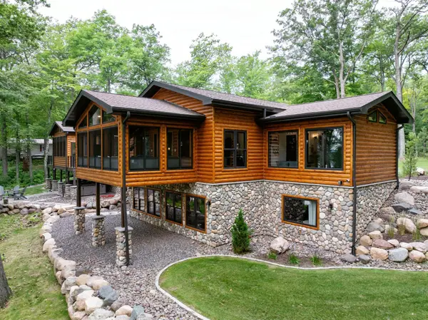 15648 W Victory Heights CIR, Stone Lake, WI 54876
