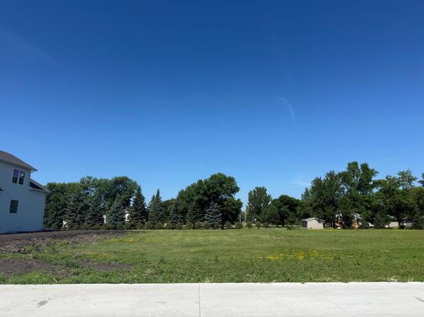 5579 31st ST S, Fargo, ND 58104