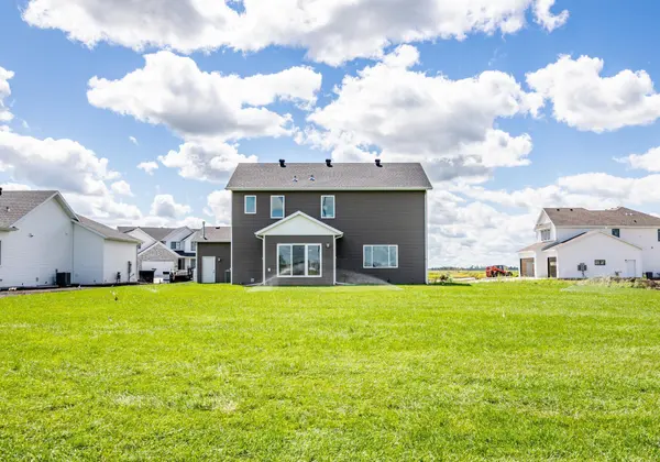 8327 59 ST S, Horace, ND 58047
