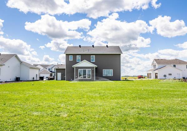 8327 59 ST S, Horace, ND 58047