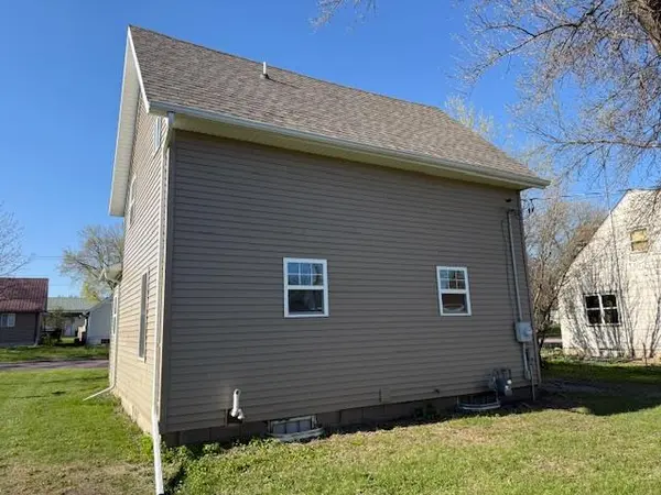 515 E Spring ST, Redwood Falls, MN 56283