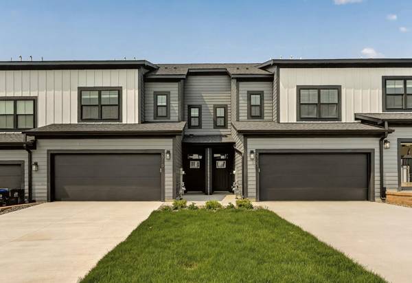 2722 Bentgrass Road NW, Rochester, MN 55901