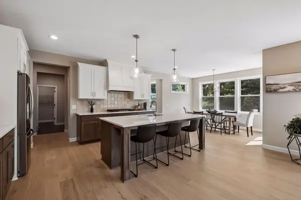 7264 Ambercrest Curve, Inver Grove Heights, MN 55077