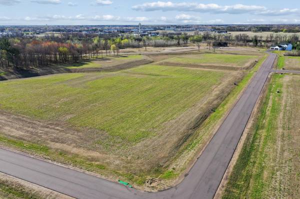 39033 Everton AVE, North Branch, MN 55056