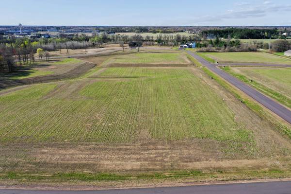 39068 Everton AVE, North Branch, MN 55056