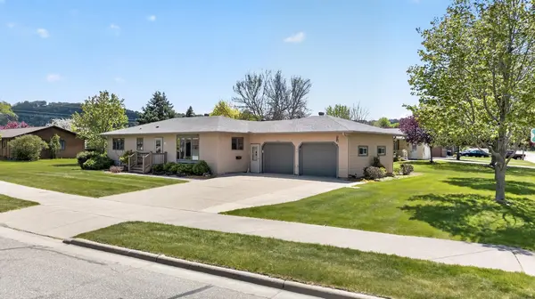 302 Cross ST, Lake City, MN 55041